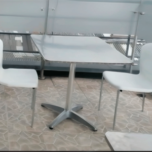Mesa Cafeteria