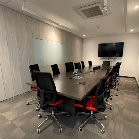 Salas de Juntas de 12 a 18 puestos